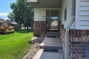 3026 33rd St, La Crosse, WI 54601 - Photo 2