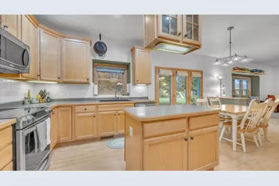 142  Maple Dr, Plymouth, WI 53073 - Photo 10