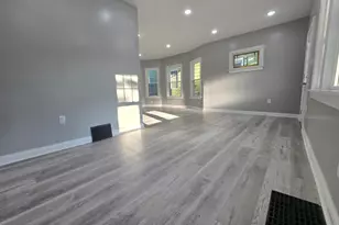 1114 S 47th St, West Milwaukee, WI 53214 - Photo 12