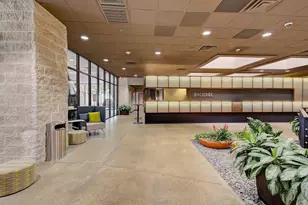 270 E Highland Ave, Milwaukee, WI 53202 - Photo 16