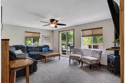 10287  Bluebird Ln, Trempealeau, WI 54661 - Photo 4