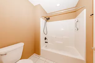 14128 W Waterford Square Dr, New Berlin, WI 53151 - Photo 28