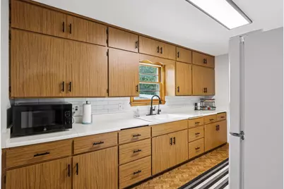 465  Hawthorn St, Burlington, WI 53105 - Photo 4