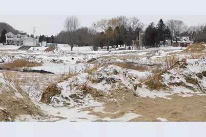 1012  Candleberry Ln, Grafton, WI 53024 - Photo 4