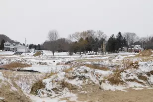 1012 Candleberry Ln, Grafton, WI 53024 - Photo 4