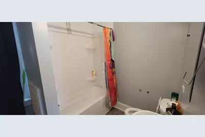 2224 N Holton St #2226, Milwaukee, WI 53212 - Photo 8