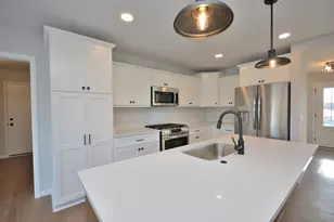 N53W19798 Kingair Dr, Menomonee Falls, WI 53051 - Photo 12