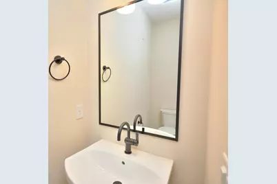 8191  Skylark Ct, Mequon, WI 53097 - Photo 10