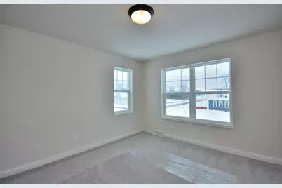 8191  Skylark Ct, Mequon, WI 53097 - Photo 14