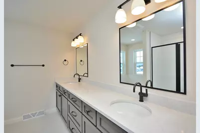 8191  Skylark Ct, Mequon, WI 53097 - Photo 26