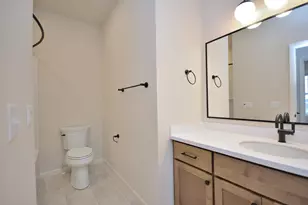 1017 Elderberry Rd, Oconomowoc, WI 53066 - Photo 10