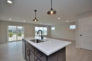 5998 Lillie Cir, Racine, WI 53402 - Photo 32