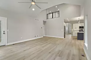 4648 98th St, Pleasant Prairie, WI 53158 - Photo 8