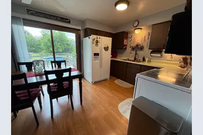 907 S University Ave, Beaver Dam, WI 53916 - Photo 8