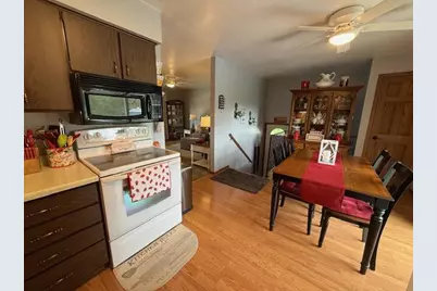 907 S University Ave, Beaver Dam, WI 53916 - Photo 10