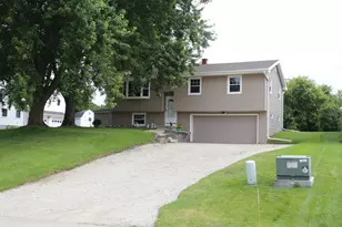 907 S University Ave, Beaver Dam, WI 53916 - Photo 40