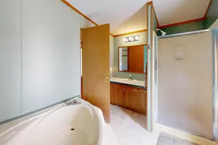 E2817 S Creek Rd, Genoa, WI 54624 - Photo 16