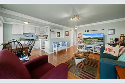 227  Dewey Ave #205, Fontana, WI 53125 - Photo 2