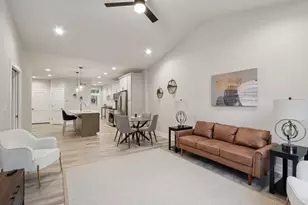 405 Falcon Ridge Dr, Burlington, WI 53105 - Photo 10