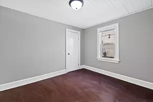 944 N 37th St, Milwaukee, WI 53208 - Photo 12