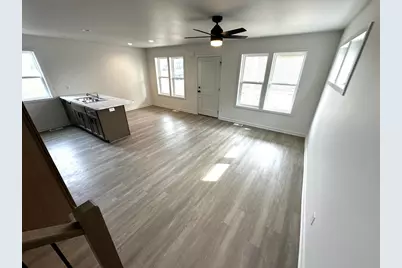 1053  Fairway Ct, Sheboygan Falls, WI 53085 - Photo 6