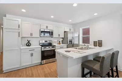 224  Fairway Dr, Sheboygan Falls, WI 53085 - Photo 2