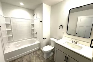 226 Fairway Dr, Sheboygan Falls, WI 53085 - Photo 10