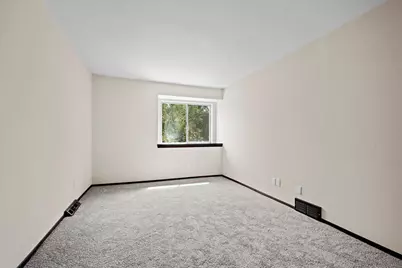 8678 N Servite Dr, Milwaukee, WI 53223 - Photo 14