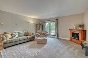 320 E Pleasant St, Oconomowoc, WI 53066 - Photo 10