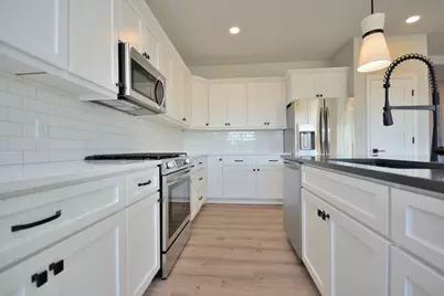 W199N5322  Ponderosa Ct, Menomonee Falls, WI 53051 - Photo 14