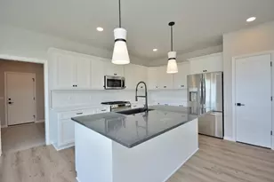 W199N5322 Ponderosa Ct, Menomonee Falls, WI 53051 - Photo 12