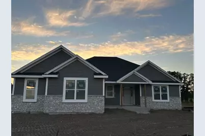 W207N5817  Muirfield Dr, Menomonee Falls, WI 53051 - Photo 1