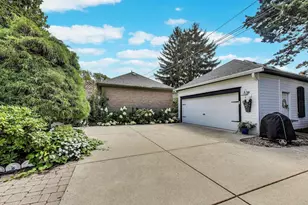 1228 Main St, Racine, WI 53403 - Photo 22