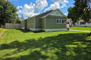 2816 Mabie St, Delavan, WI 53115 - Photo 24