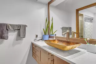 615 Michigan Ave, Sheboygan, WI 53081 - Photo 8