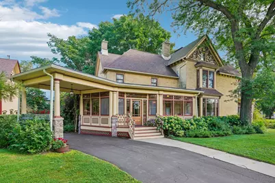 204 E Court St, Elkhorn, WI 53121 - Photo 1