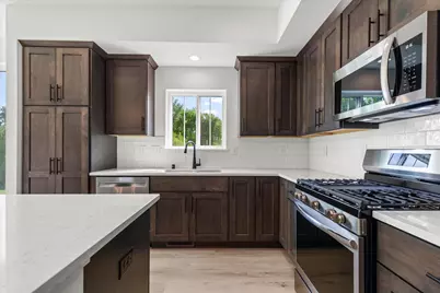 348  Sweetwater Blvd #Lt2, Port Washington, WI 53074 - Photo 6
