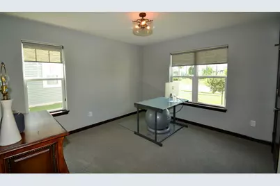 3558  Howell Oaks Dr, Waukesha, WI 53188 - Photo 22