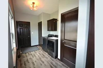 3558  Howell Oaks Dr, Waukesha, WI 53188 - Photo 24