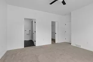 940 Crockett Dr, Holmen, WI 54636 - Photo 12