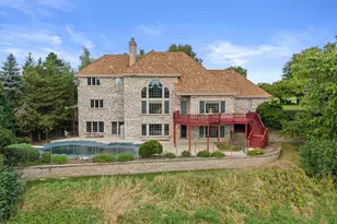 19475 Summerhill Ln, Brookfield, WI 53045 - Photo 6