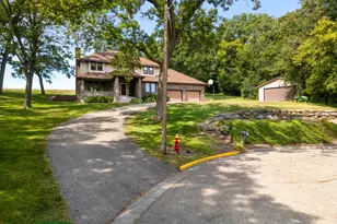 613 Mohawk Ct, Waterloo, WI 53594 - Photo 1