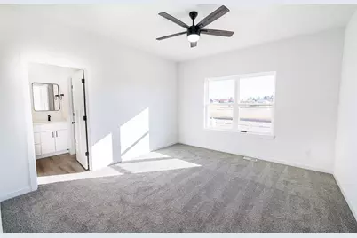 609  Syamore Pl, Theresa, WI 53091 - Photo 4