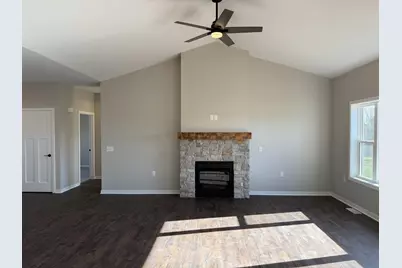 202  Edgewater Ct, Theresa, WI 53091 - Photo 6