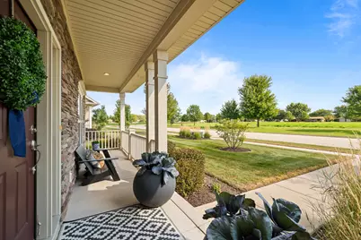 642  Baker St, Walworth, WI 53184 - Photo 6