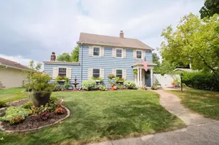 320 24th St, La Crosse, WI 54601 - Photo 1