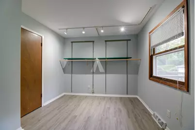 1954  Cascade Dr, Waukesha, WI 53188 - Photo 10