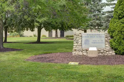 1954  Cascade Dr, Waukesha, WI 53188 - Photo 20