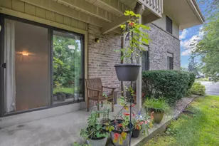 112 E Freistadt Rd, Thiensville, WI 53092 - Photo 6