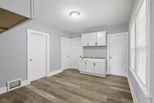 5720 W Rogers St, West Allis, WI 53219 - Photo 4